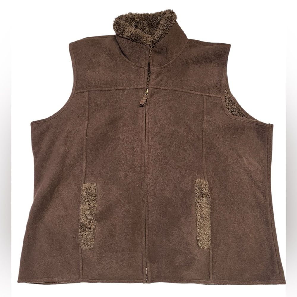 North crest - Women’s Zip Up Faux Fur Vest Sz. LG